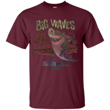 Men's Big Shark Surfer T-Shirt