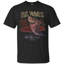 Men's Big Shark Surfer T-Shirt