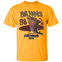 Men's Big Shark Surfer T-Shirt